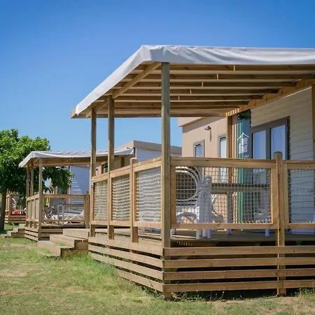 Campsite Domaine Residentiel De Plein Air Les Paludiers Batz-sur-Mer